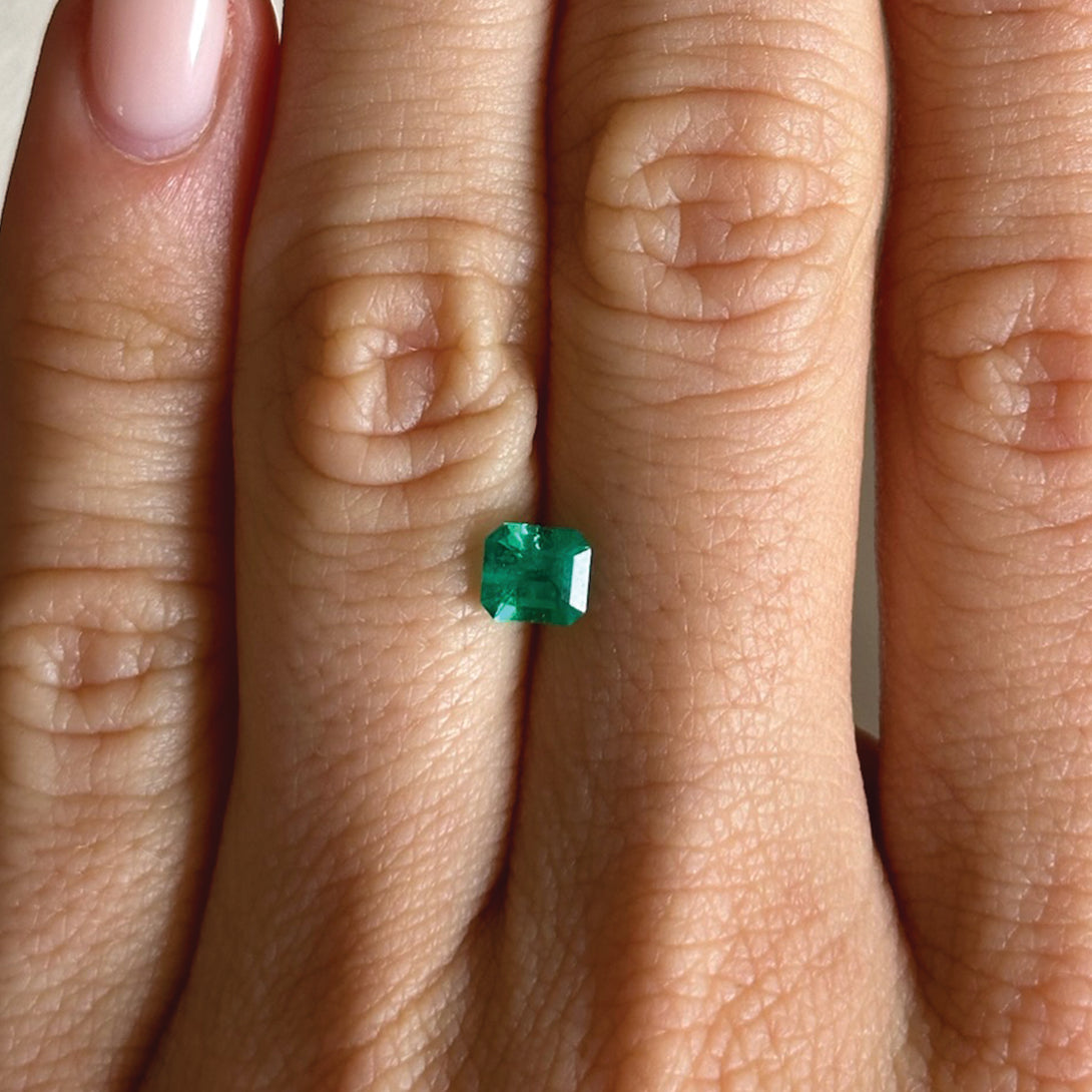 BESPOKE 0.60CT MUZO EMERALD