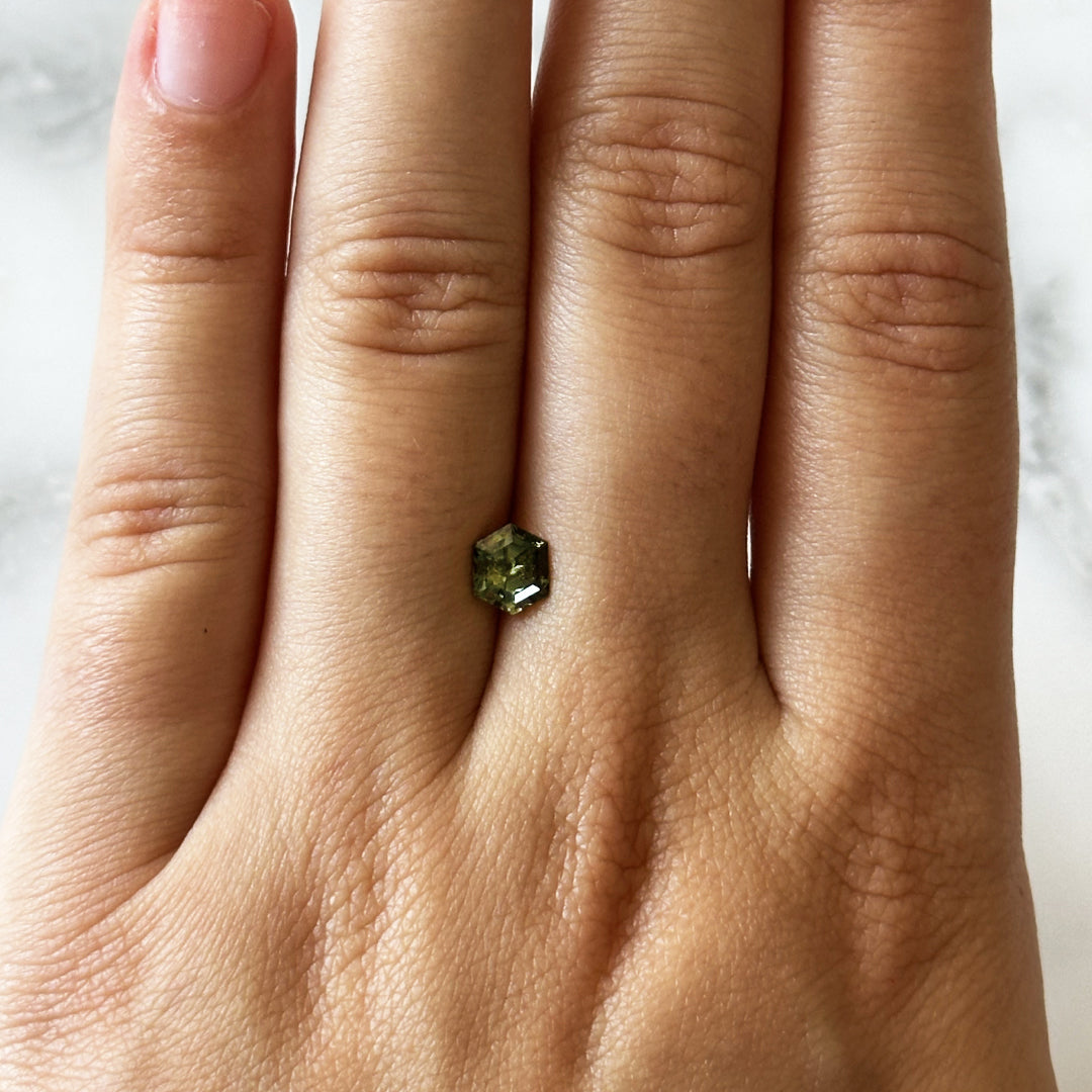 BESPOKE 0.94CT HEXAGON GREEN SAPPHIRE