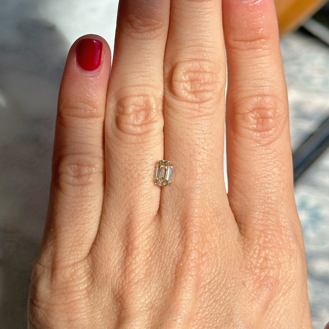 BESPOKE 1.04CT LIGHT BROWN EMERALD CUT DIAMOND