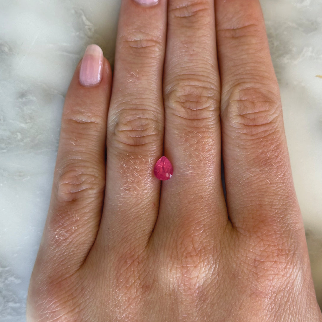 BESPOKE 1.06CT HOT PINK SPINEL