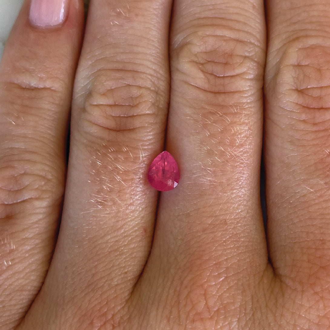 BESPOKE 1.06CT HOT PINK SPINEL