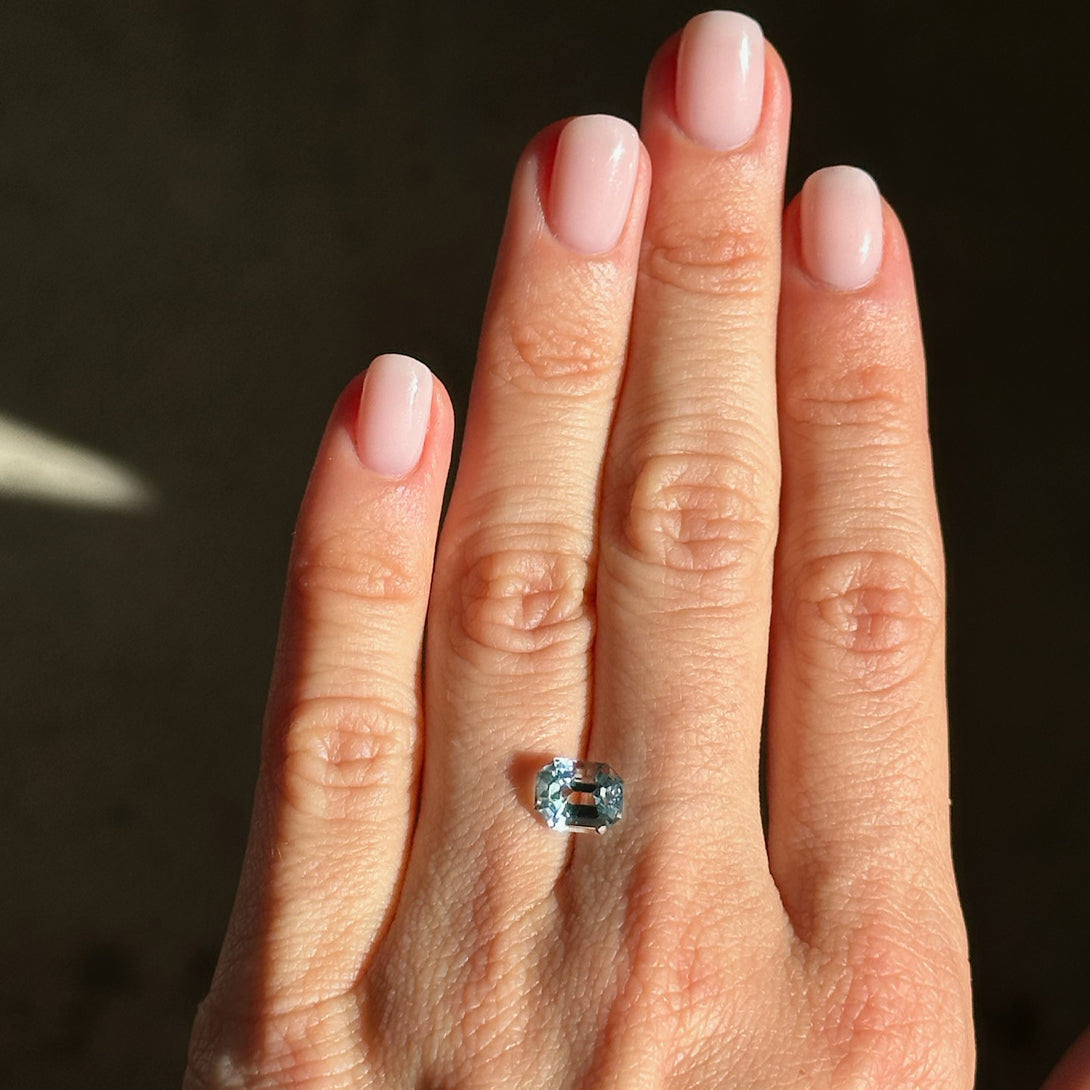 BESPOKE 1.90CT AQUAMARINE