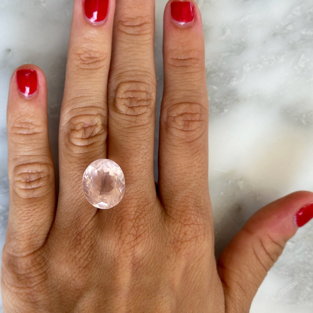 BESPOKE 13.86CT ROSE QUARTZ