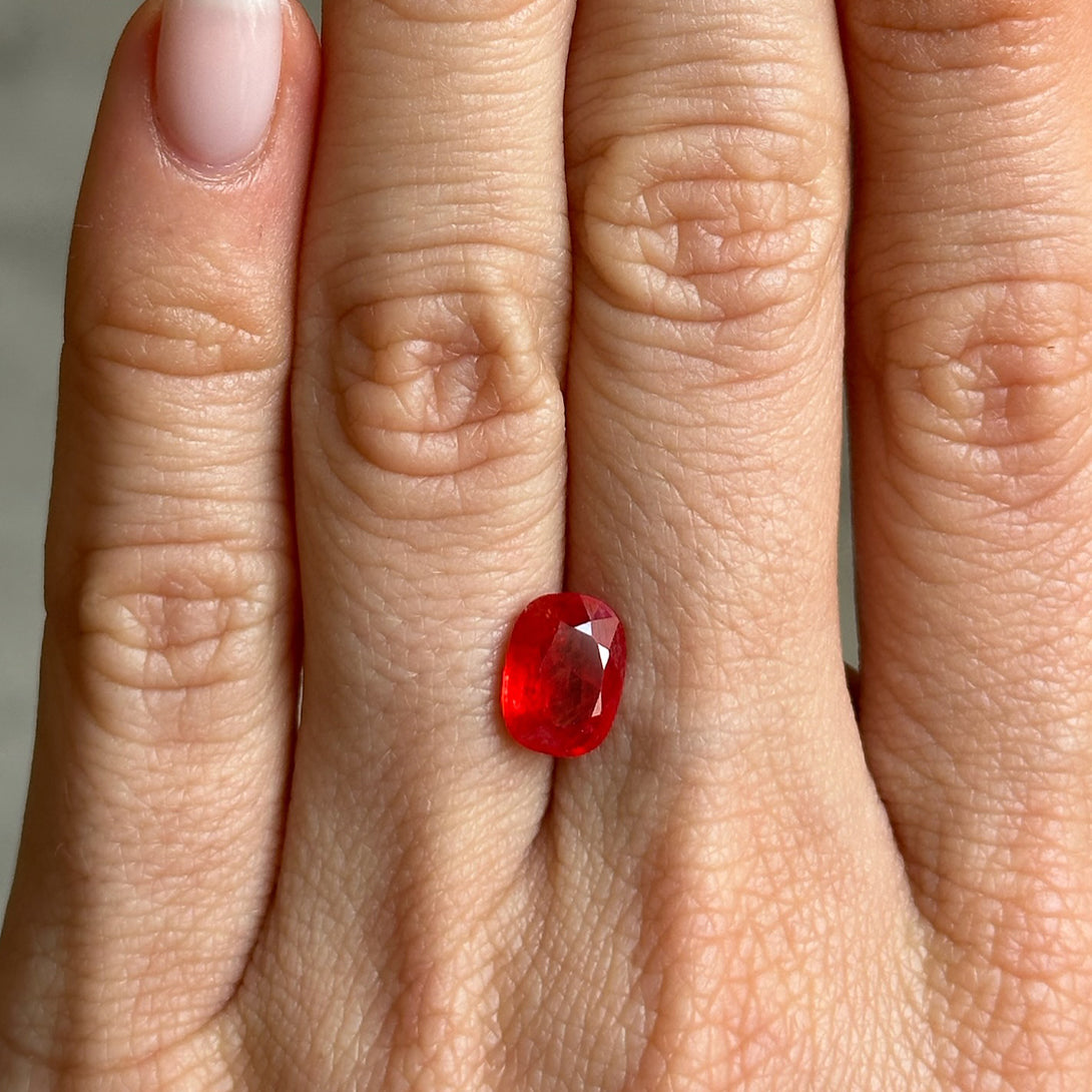 BESPOKE 2.29CT ORANGE SAPPHIRE