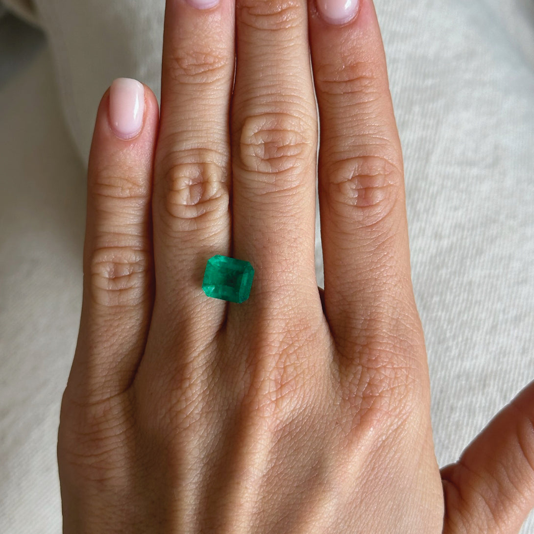 BESPOKE 2.33CT MUZO EMERALD CUT EMERALD