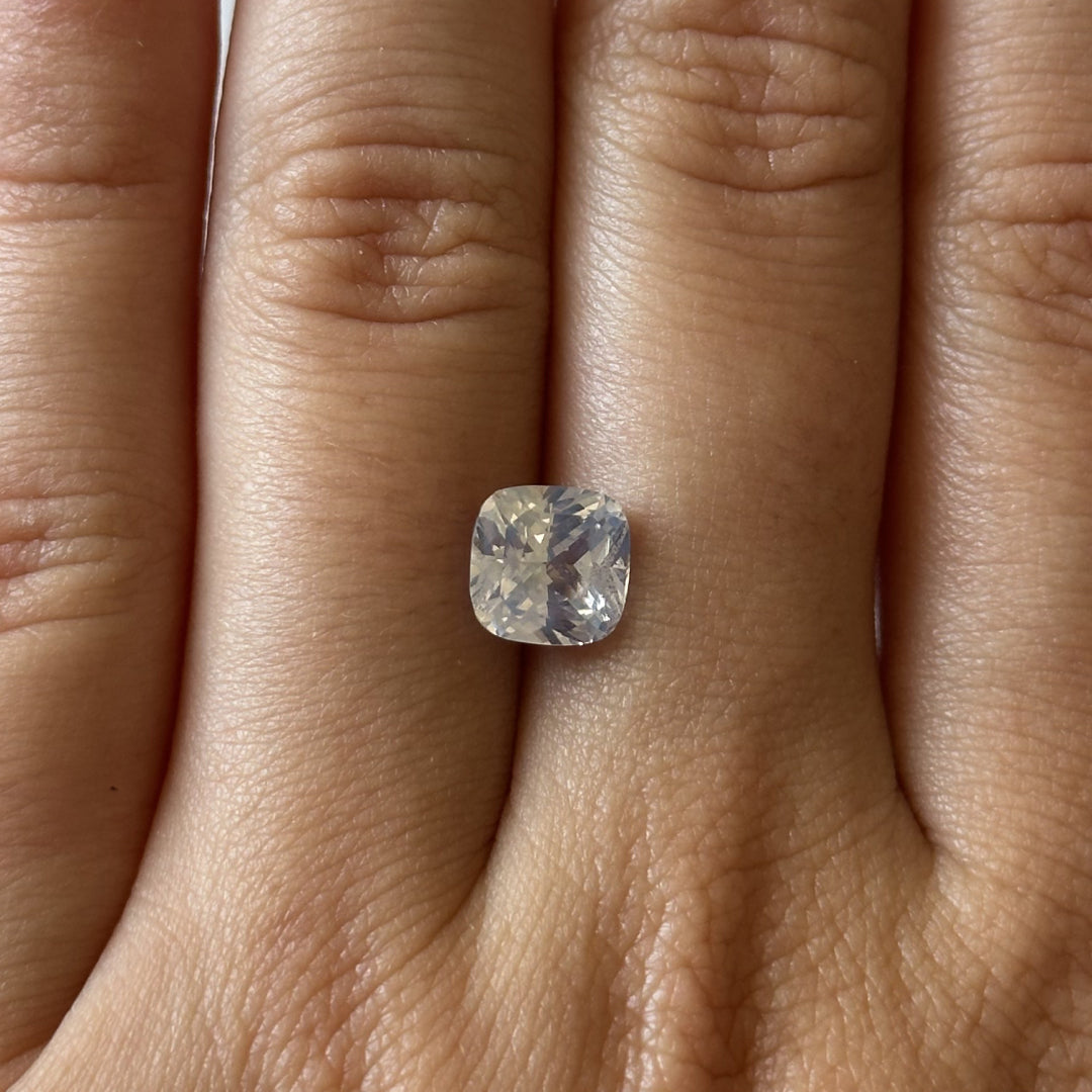 BESPOKE 2.50CT OPALESCENT SAPPHIRE