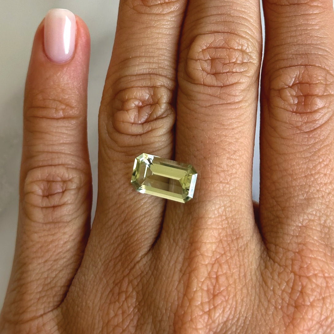 BESPOKE 3.38CT LIGHT GREEN TOURMALINE