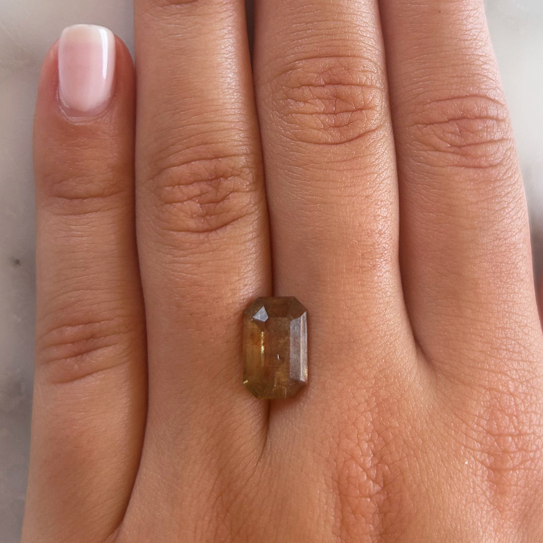 BESPOKE 4.69CT GREEN SAPPHIRE RING
