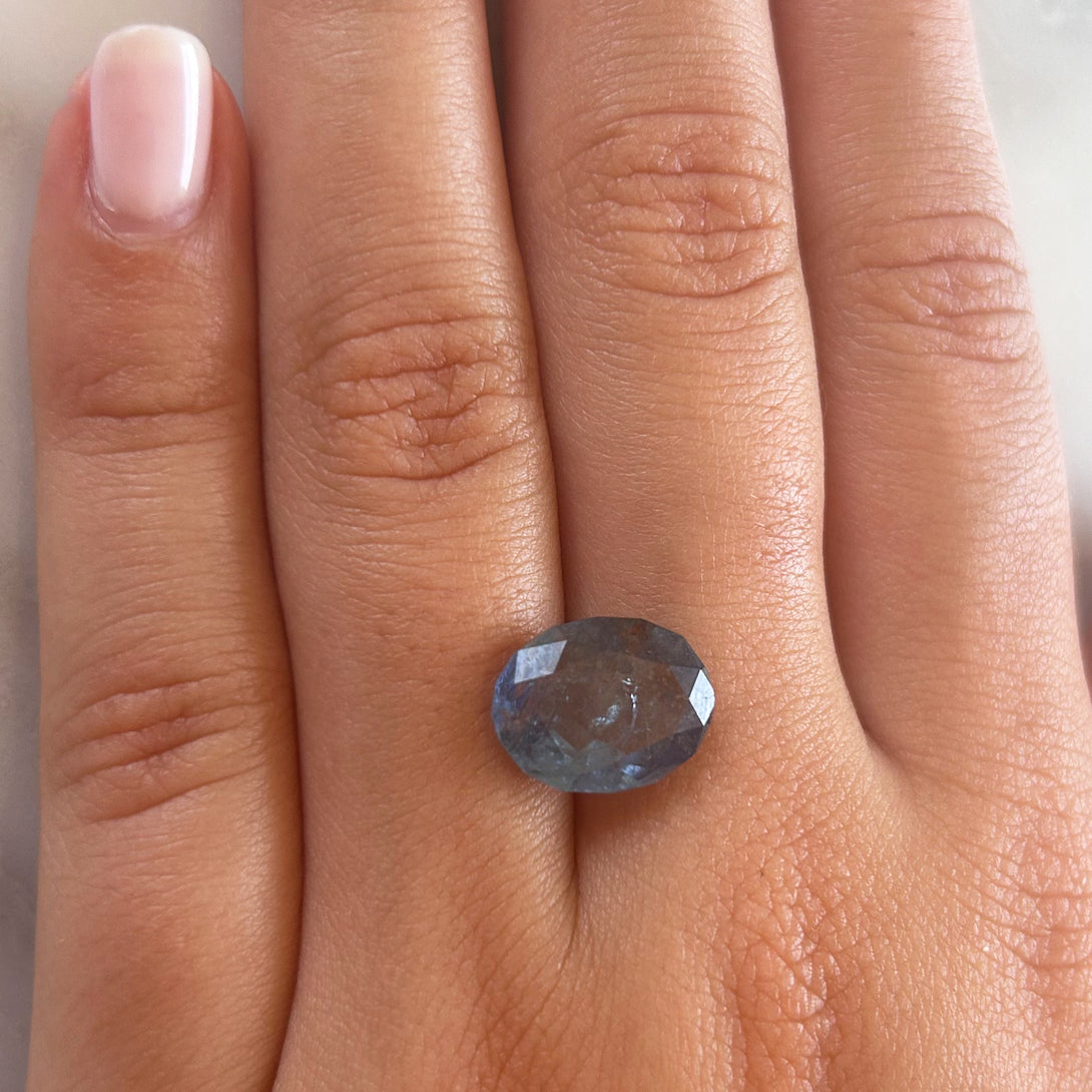 BESPOKE 6.24CT BLUE SAPPHIRE RING