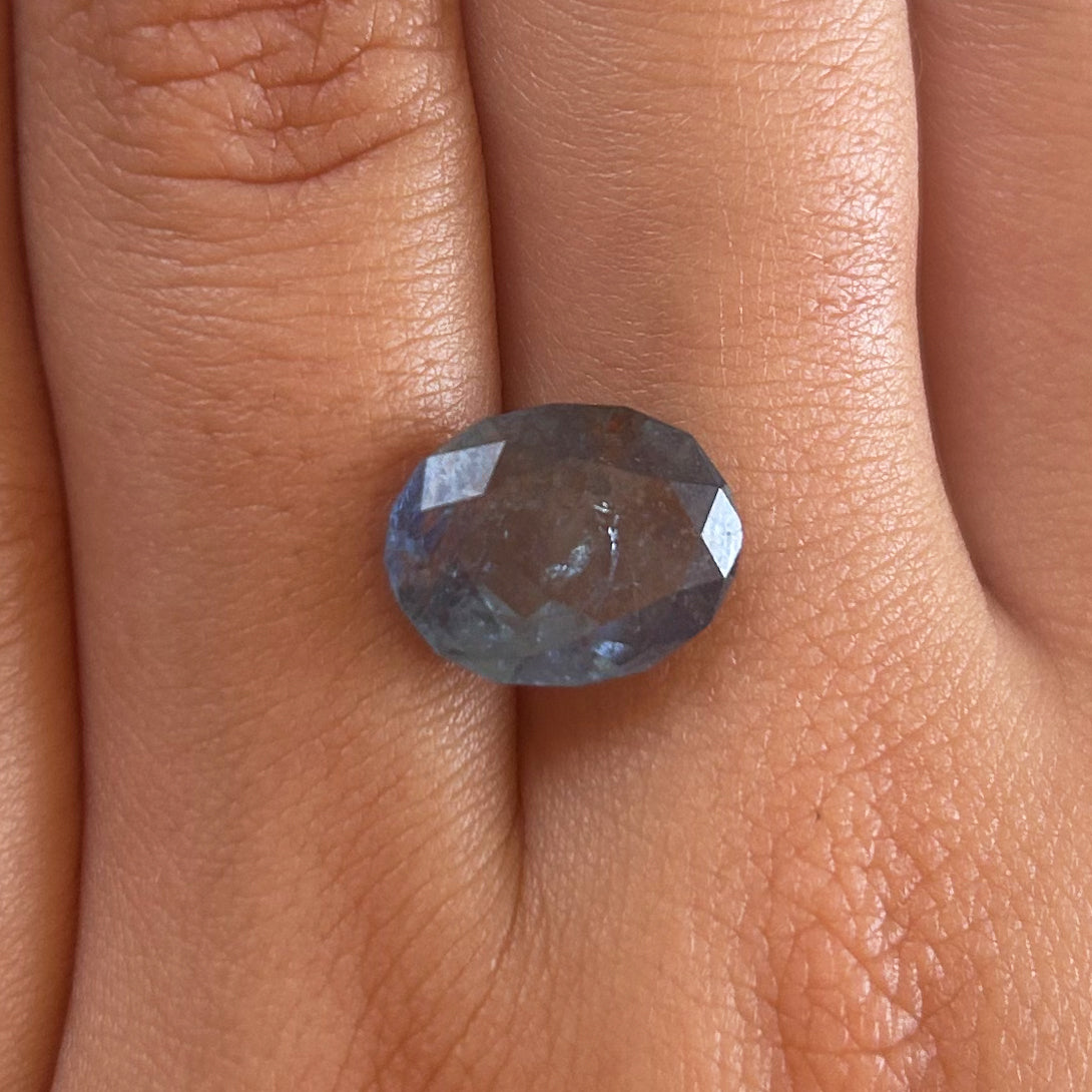 BESPOKE 6.24CT BLUE SAPPHIRE RING