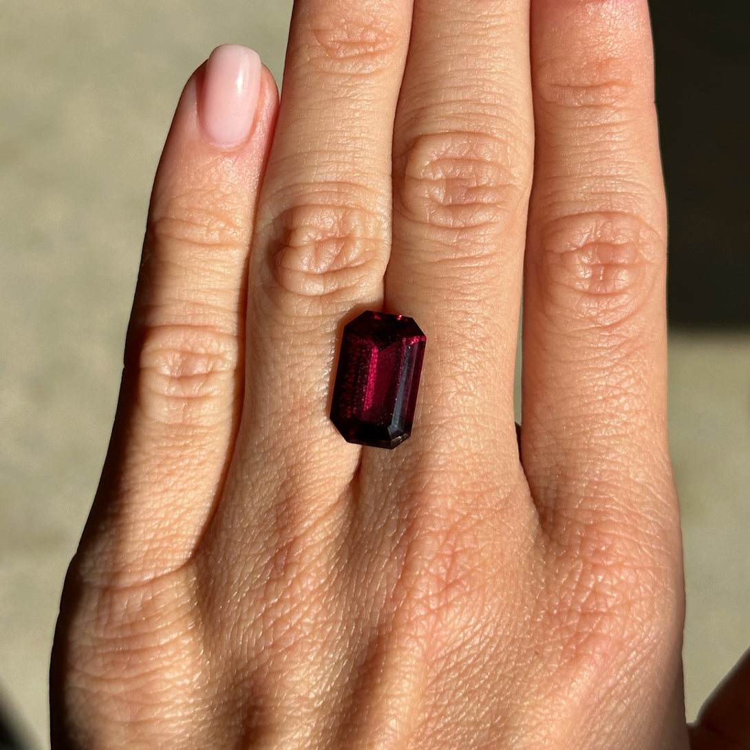 BESPOKE 7.99CT ANZA RHODOLITE GARNET
