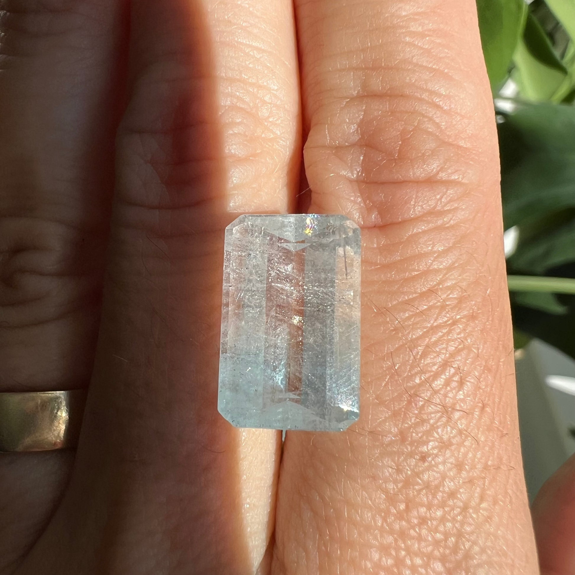 BESPOKE 12.14CT BICOLOR BLUE TOPAZ