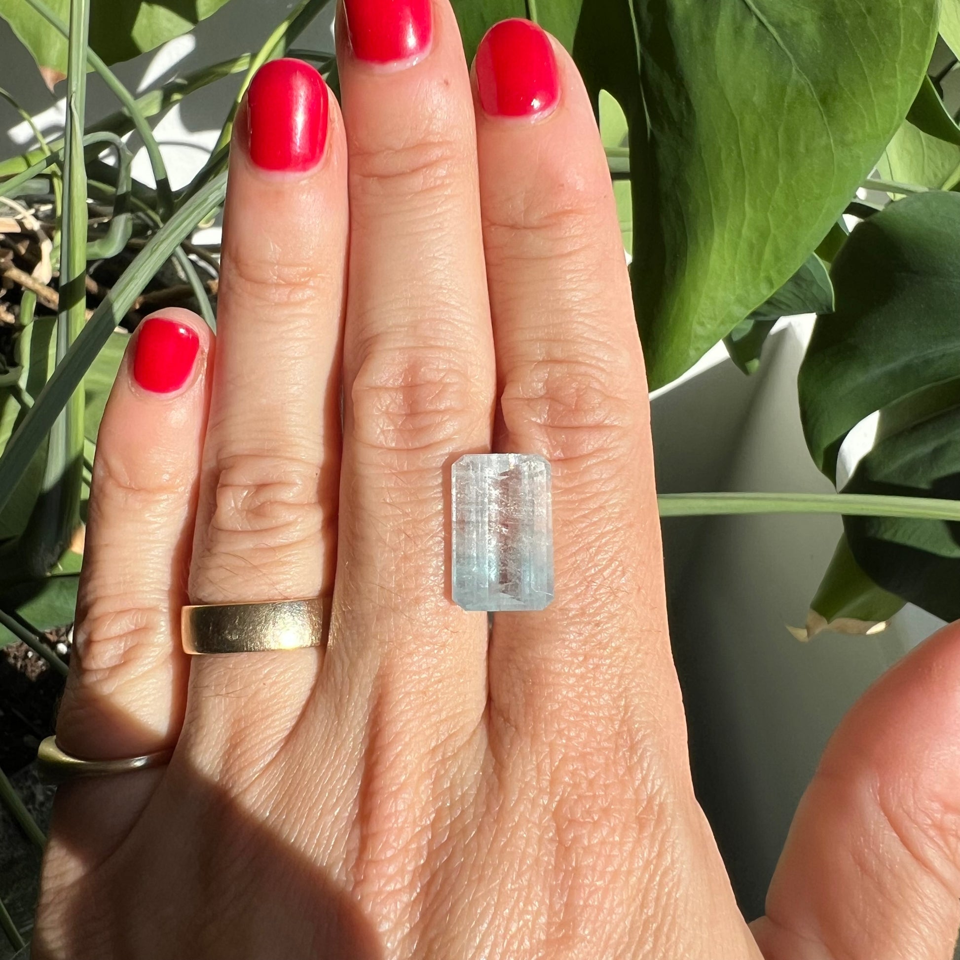 BESPOKE 12.14CT BICOLOR BLUE TOPAZ