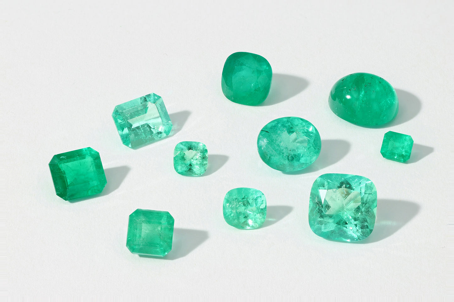 BESPOKE 0.71CT COLOMBIAN EMERALD