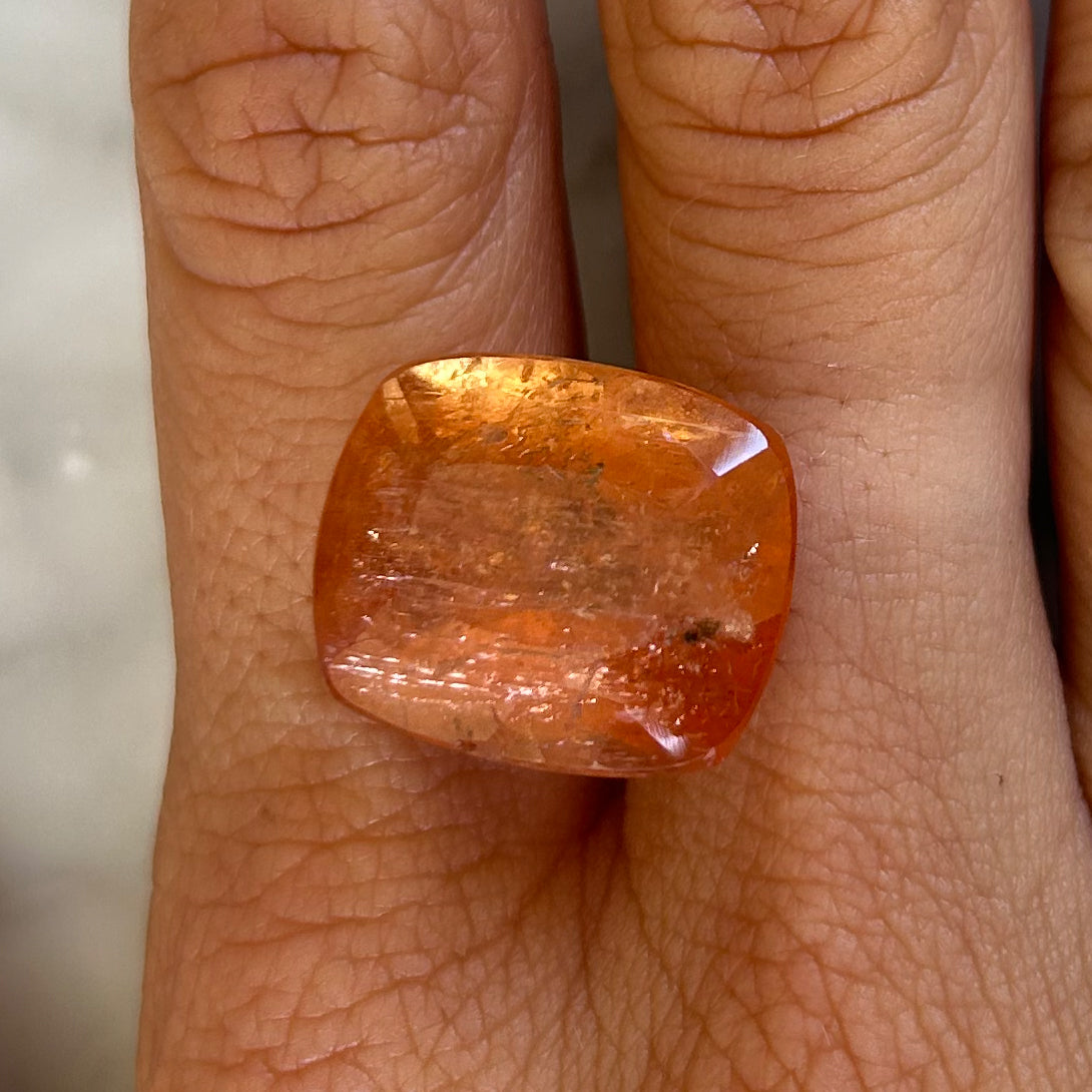 BESPOKE 24.71CT IMPERIAL TOPAZ