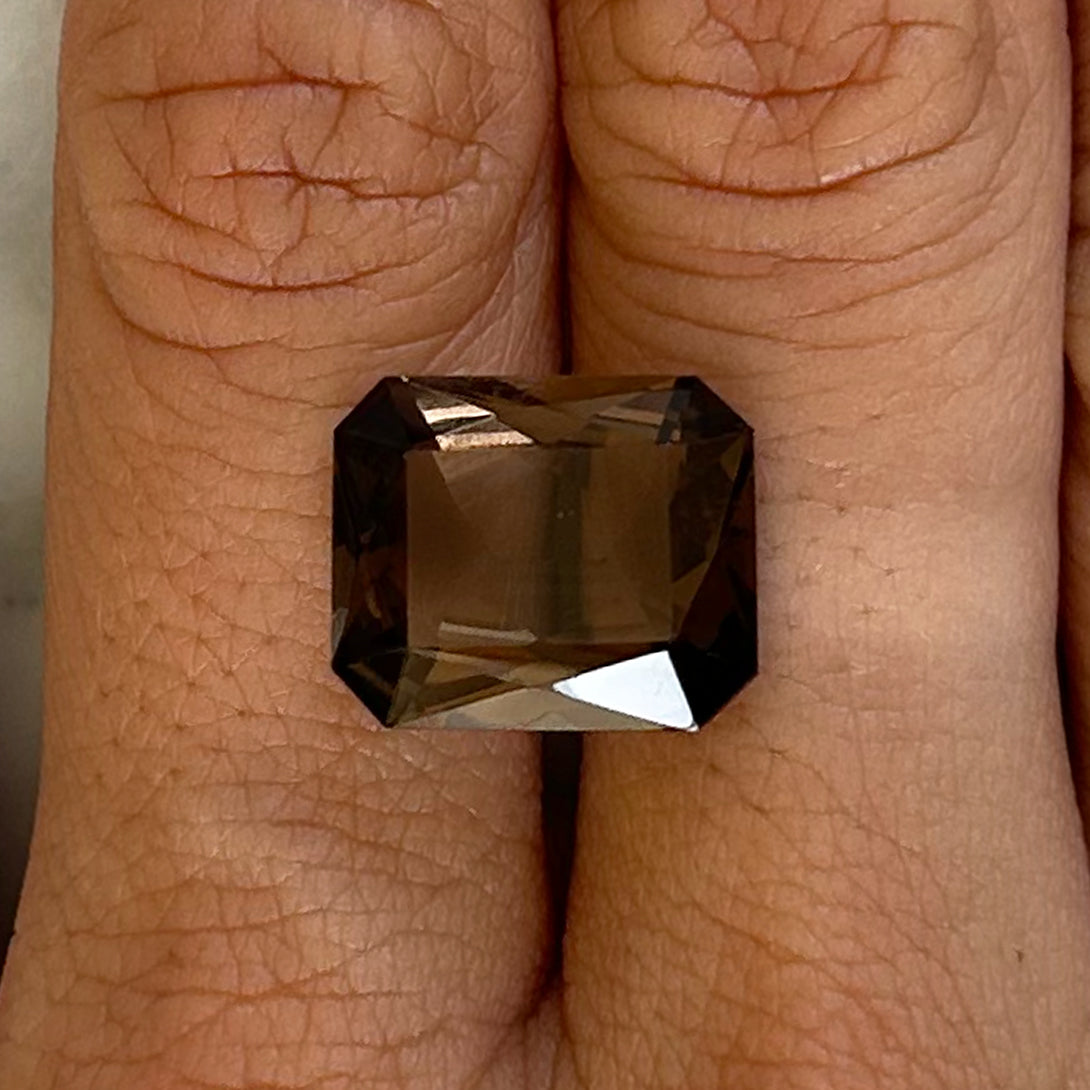 BESPOKE 7.75CT SMOKY QUARTZ