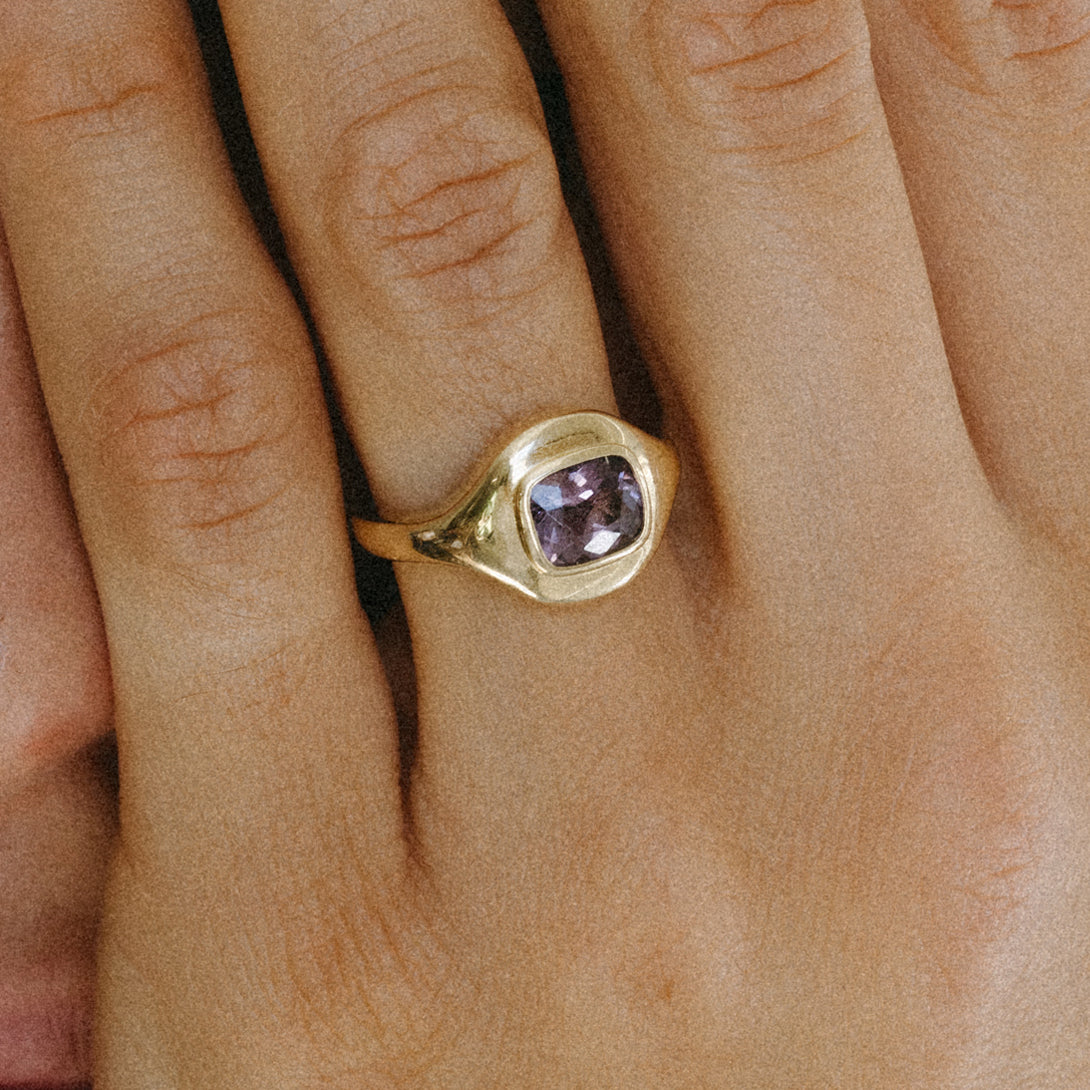 1.18CT SRI LANKA SPINEL RIPPLE RING