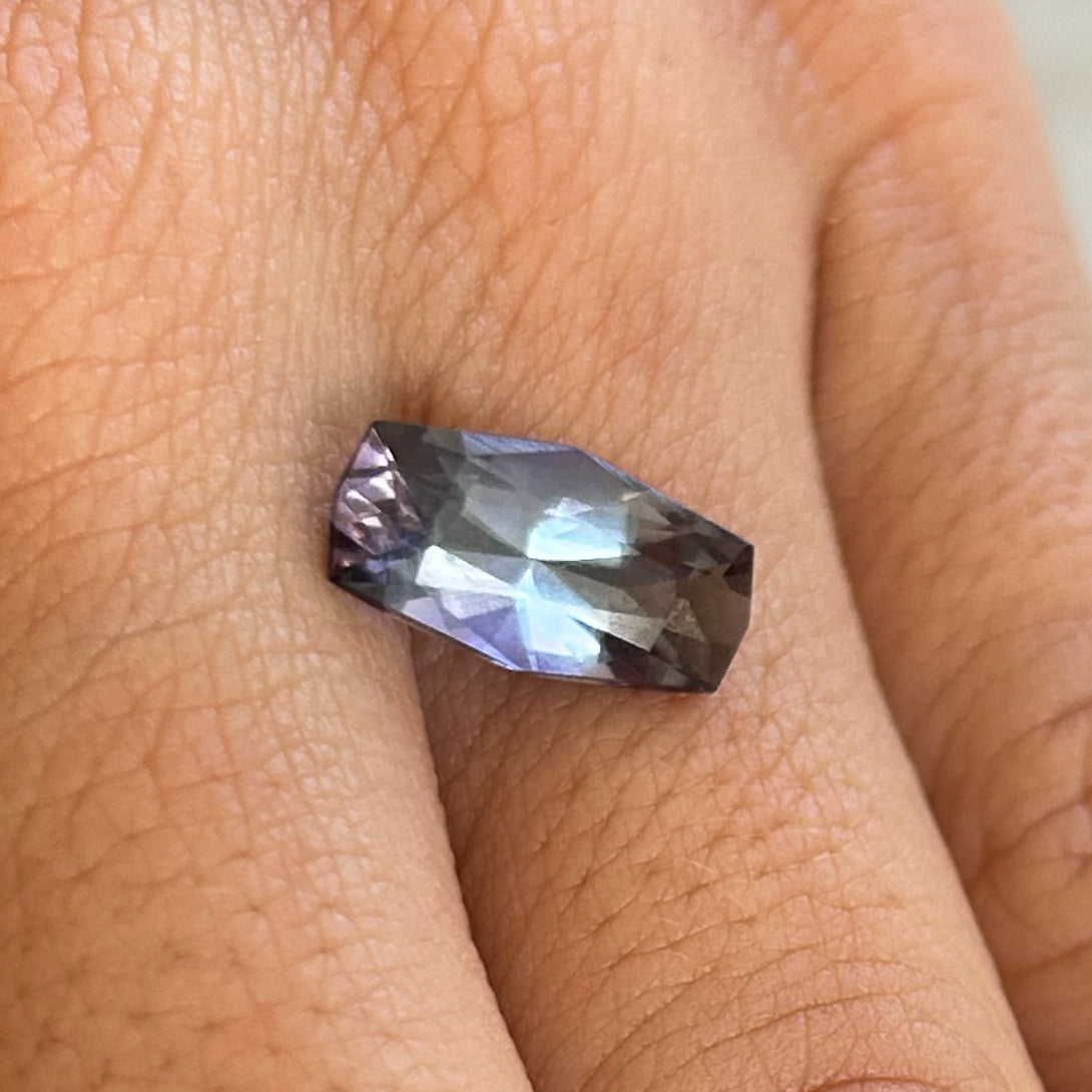 BESPOKE 2.51CT TANZANITE