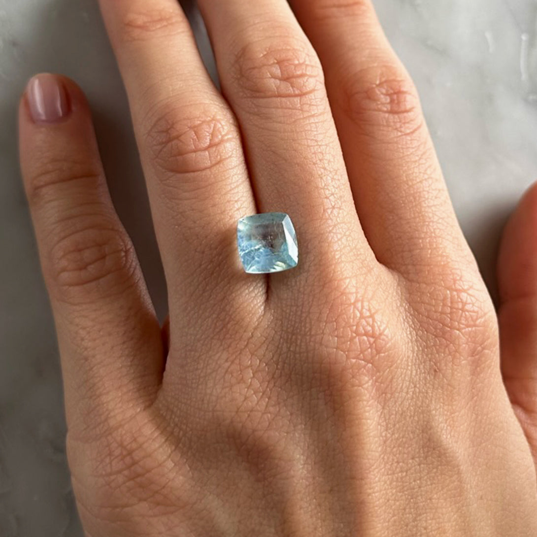 BESPOKE 3.05CT AQUAMARINE