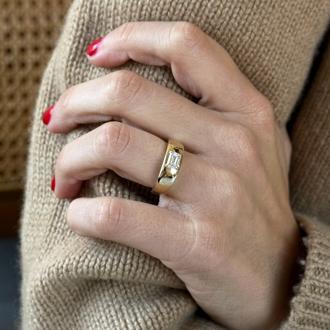 EMERALD CUT DIAMOND CLOUD RING