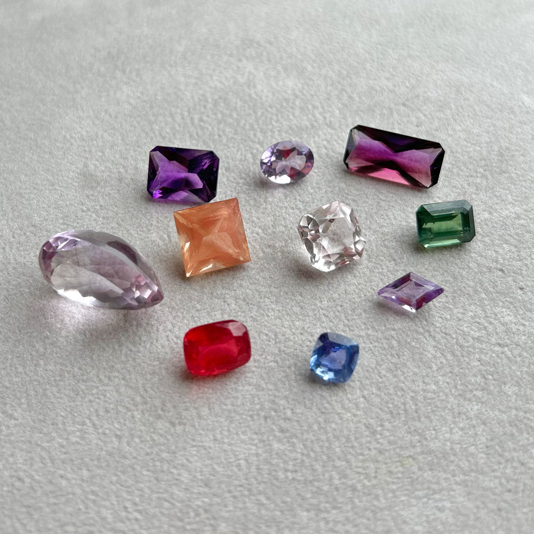 BESPOKE 3.34CT GREEN SAPPHIRE