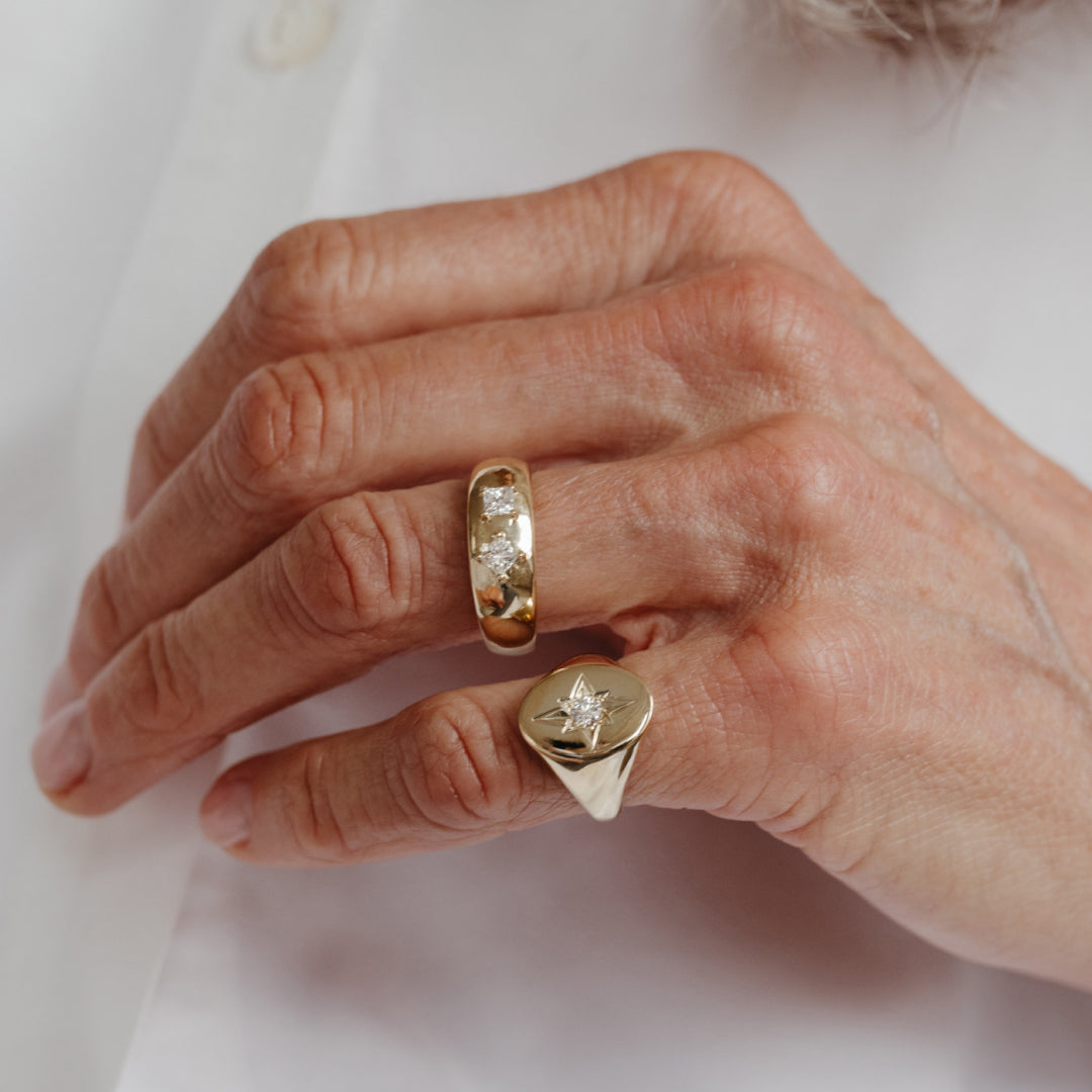 GRAND DIAMOND NORTH STAR SIGNET RING