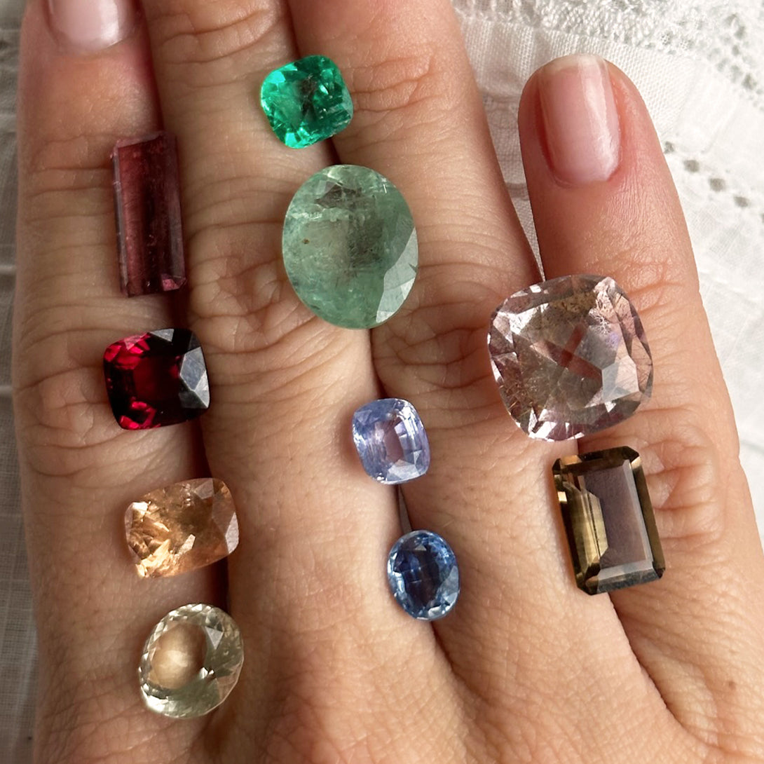 BESPOKE 1.52CT CUSHION CUT EMERALD RING