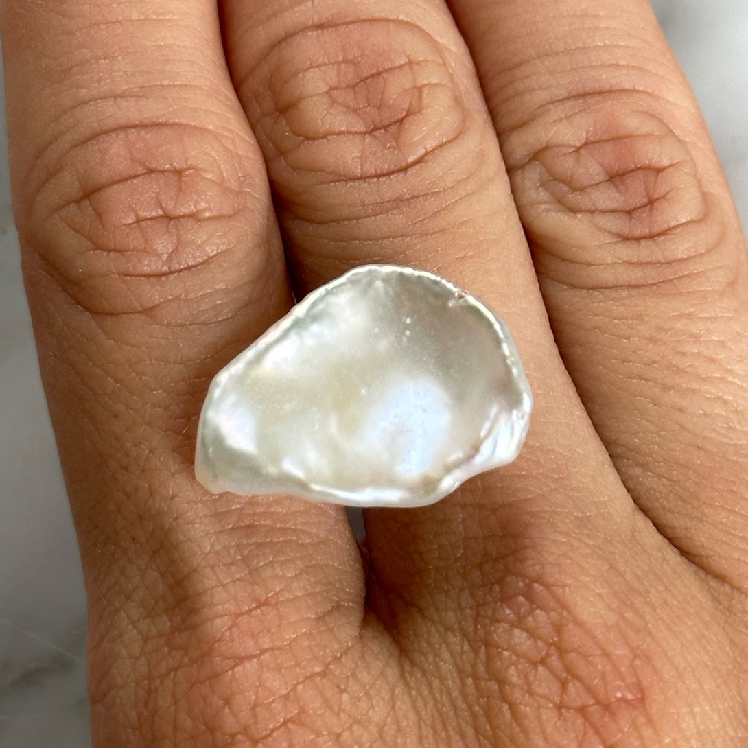 BESPOKE WHITE PETAL PEARL