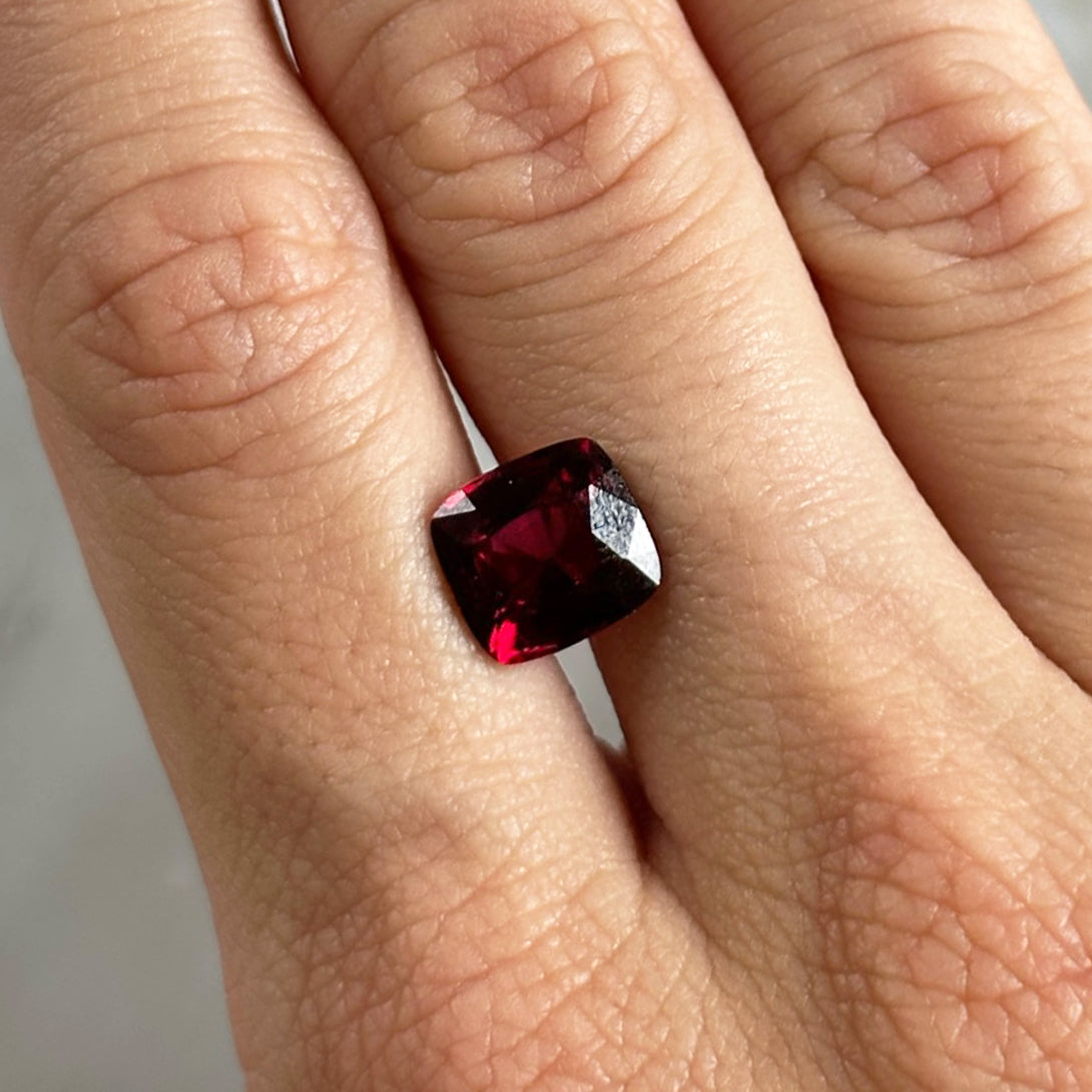BESPOKE 3.95CT RHODOLITE GARNET RING