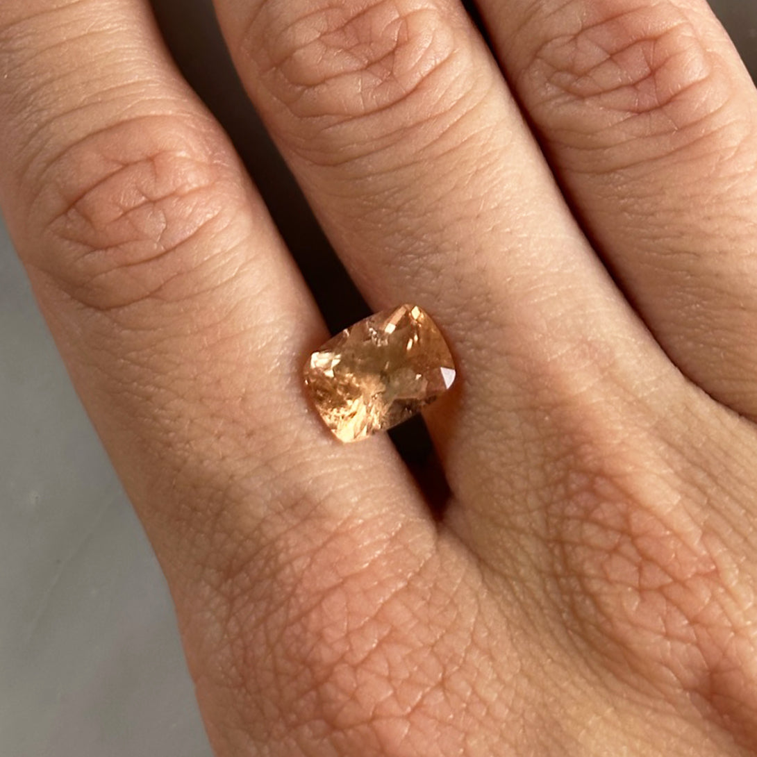 BESPOKE 3.63CT LIGHT ORANGE GROSSULAR GARNET RING