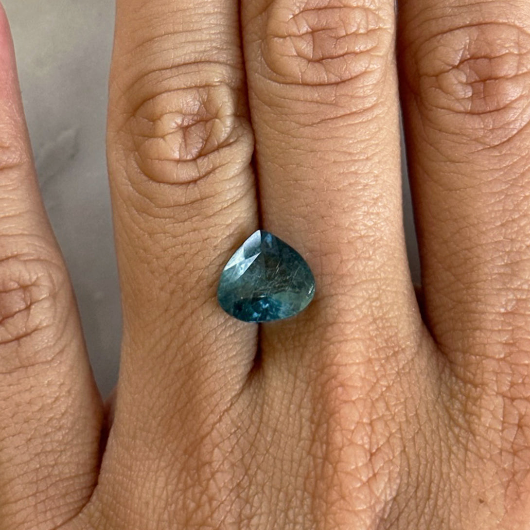 BESPOKE 2.80CT BLUE TOURMALINE RING