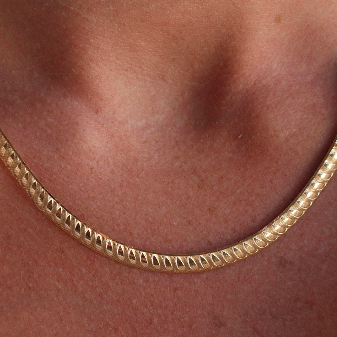 Vintage 14k Yellow Gold Herringbone Necklace