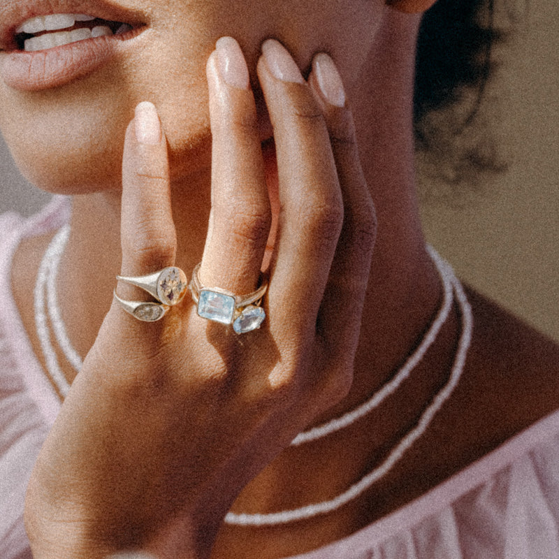 BESPOKE EMERALD CUT AQUAMARINE RING