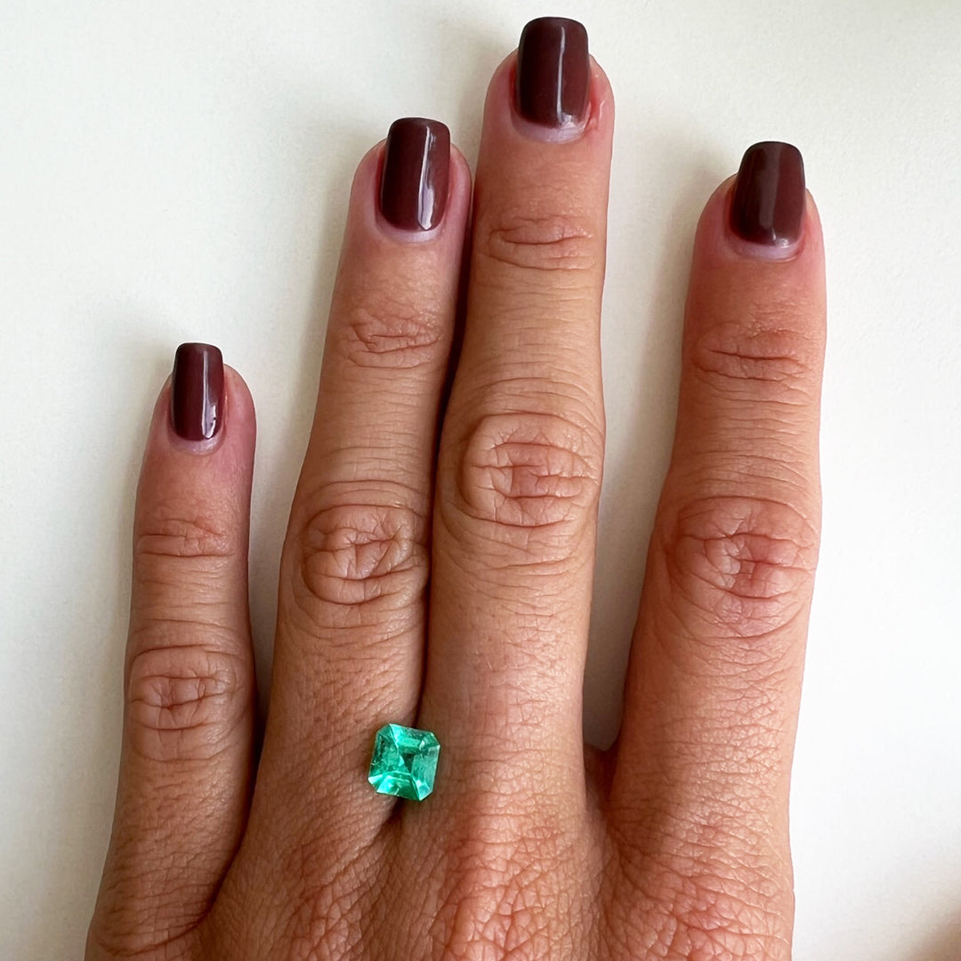 BESPOKE 1.02CT MUZO EMERALD RING