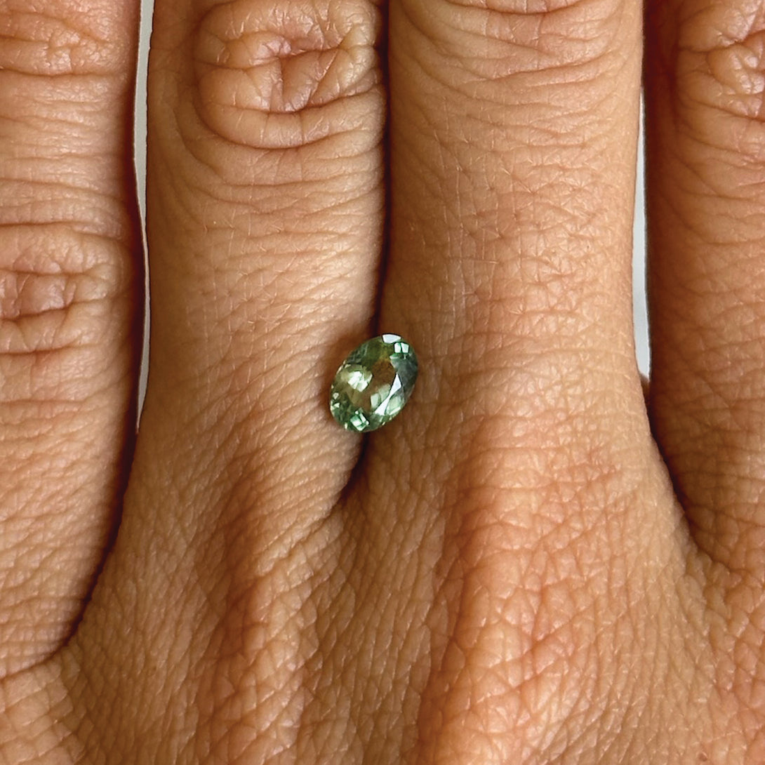 BESPOKE 0.86CT OVAL ALEXANDRITE