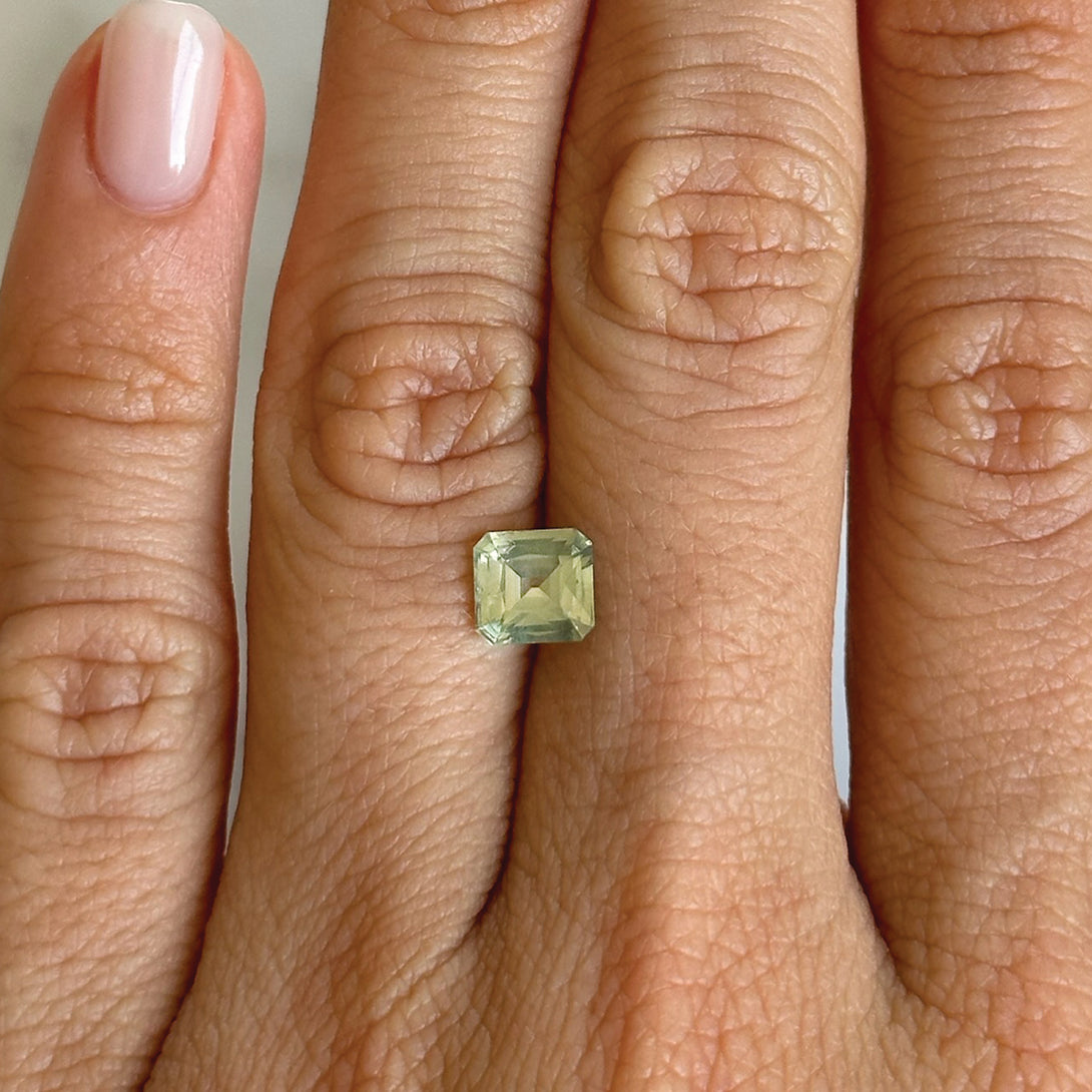 BESPOKE 1.07CT MONTANA LIGHT GREEN SAPPHIRE