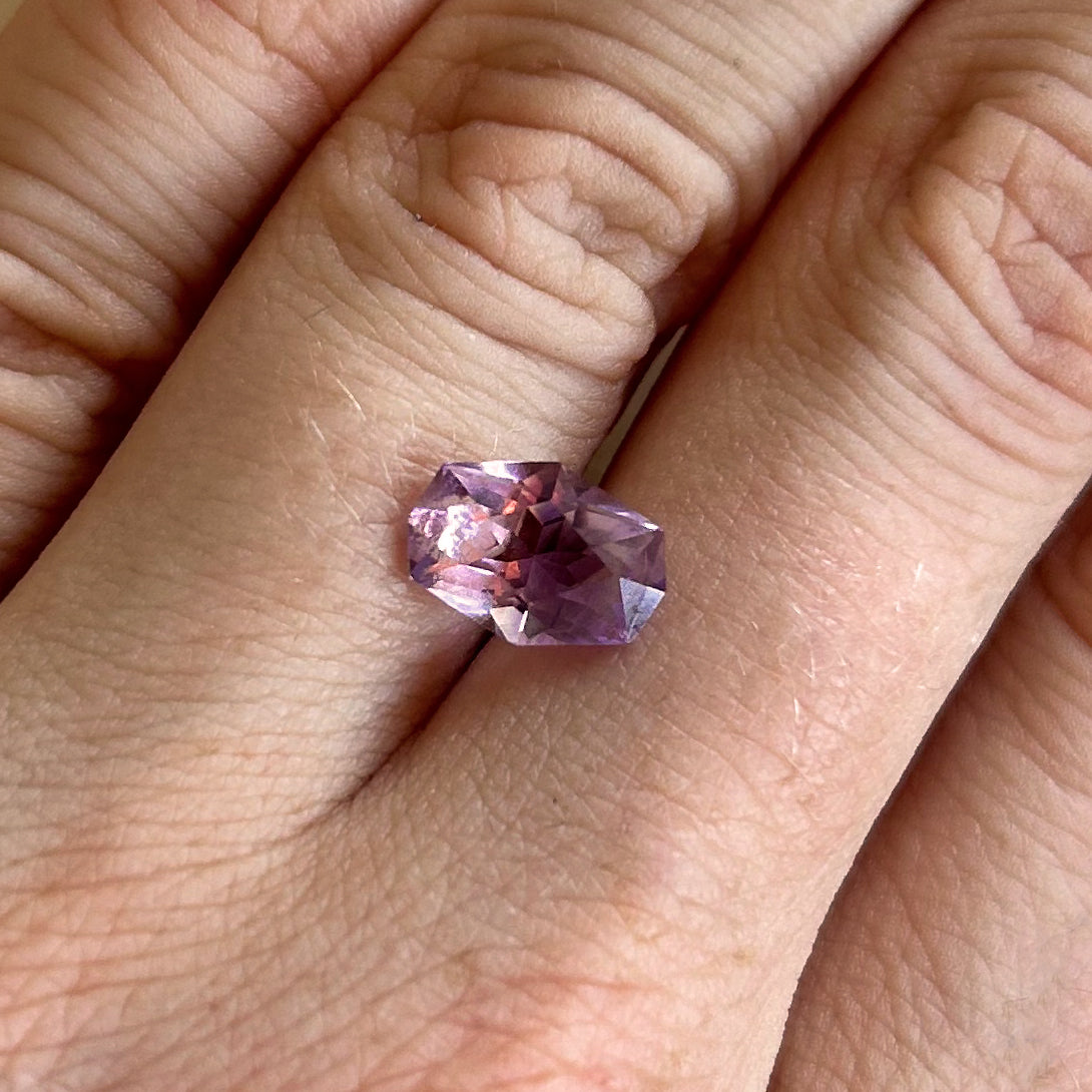 BESPOKE 1.77CT MONTANA AMETHYST