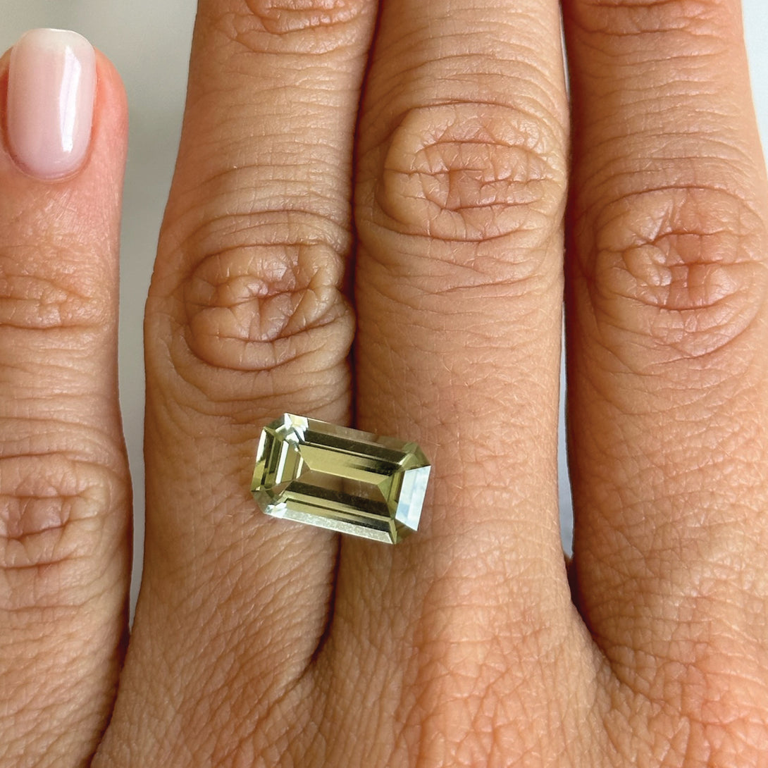 BESPOKE 3.38CT LIGHT GREEN TOURMALINE