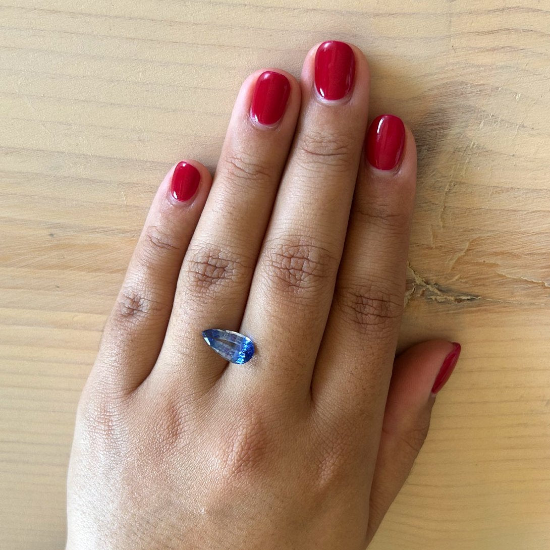 BESPOKE 3.72CT SAPPHIRE