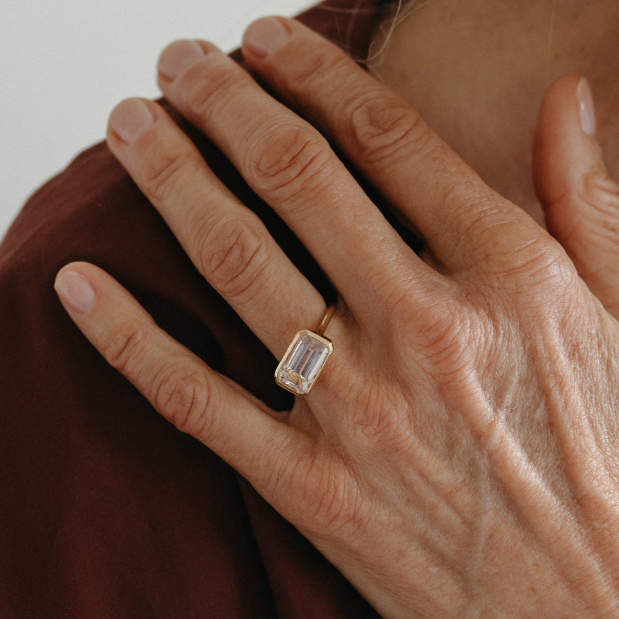 4.43CT ETHIOPIAN PINK BERYL BEZEL RING