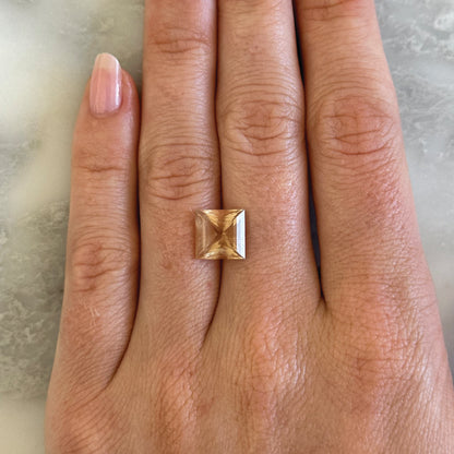 BESPOKE 4CT OREGON SUNSTONE
