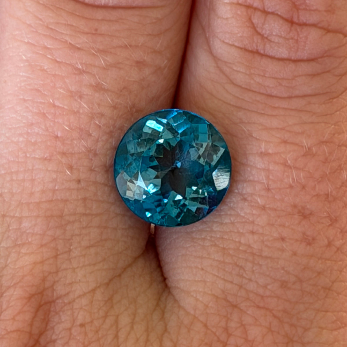 5.85ct Round London Blue Topaz