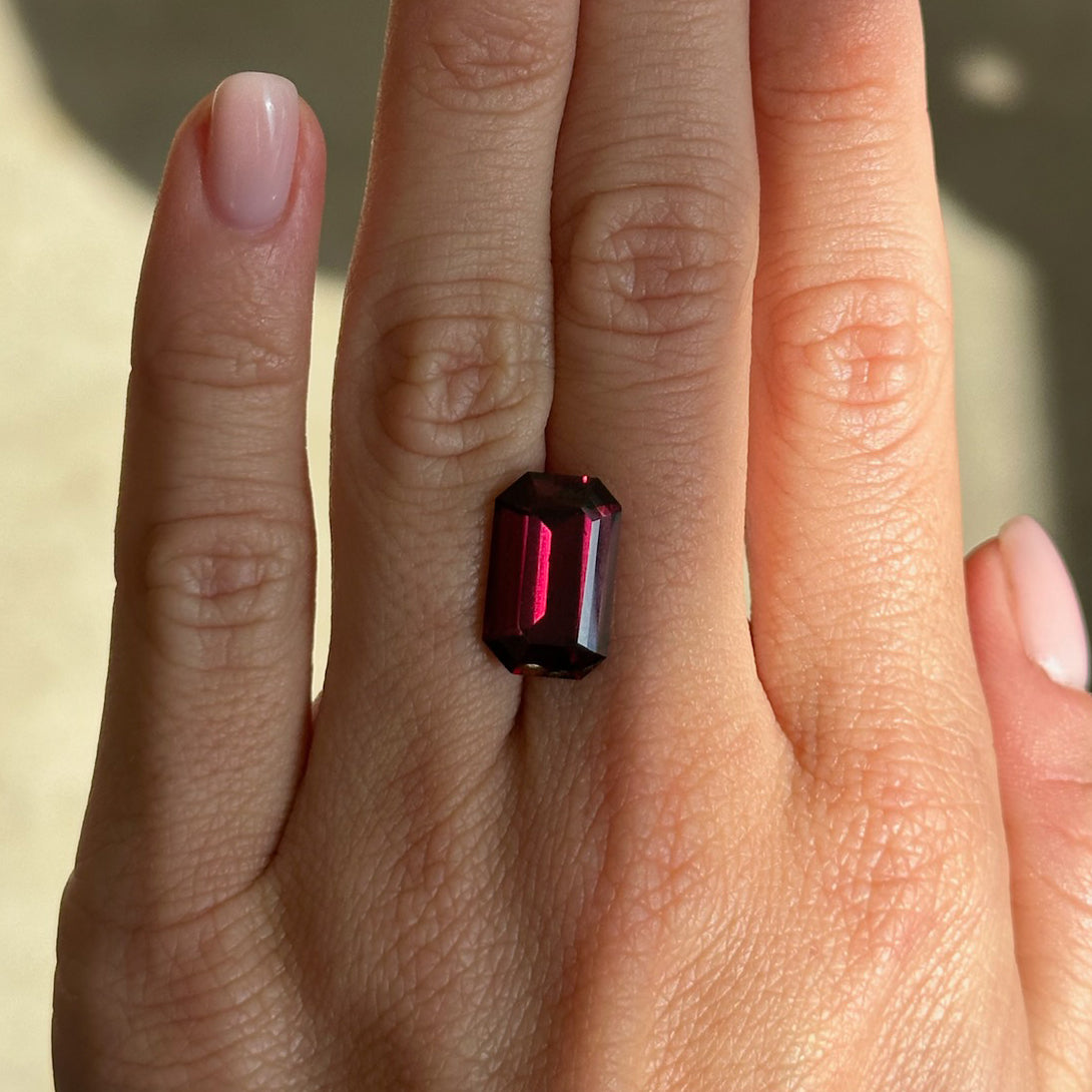 BESPOKE 7.99CT ANZA RHODOLITE GARNET