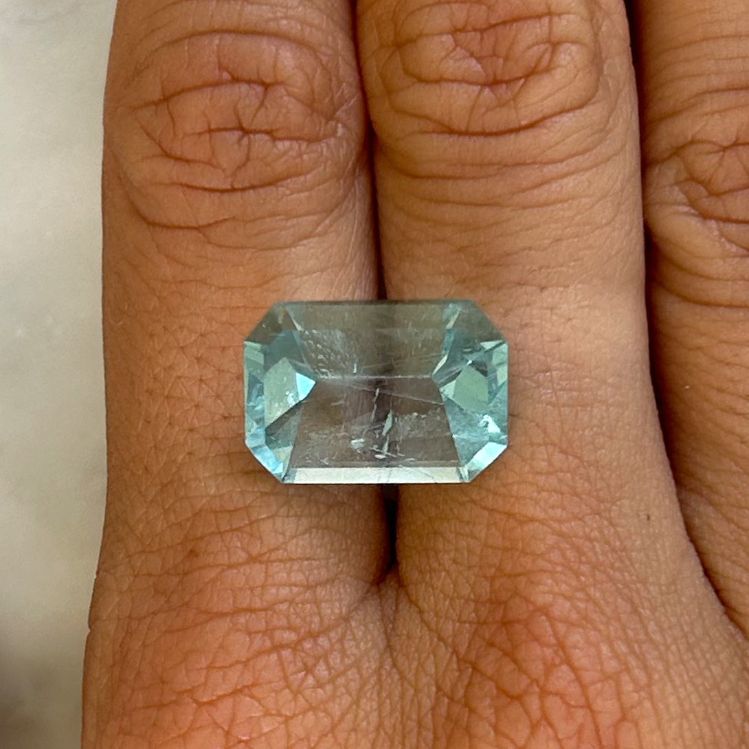 BESPOKE 9.11CT AQUAMARINE