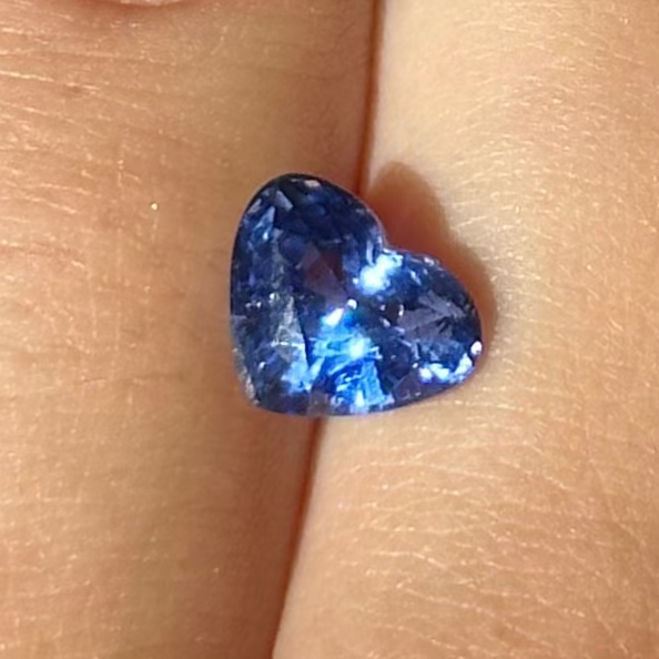 BESPOKE 2.27CT HEART-SHAPE SAPPHIRE