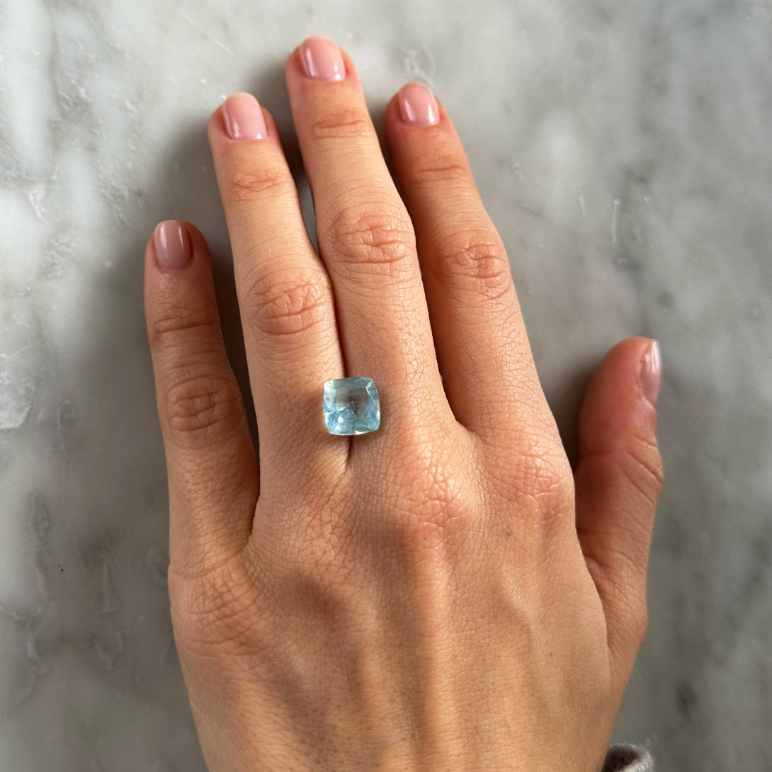 BESPOKE 3.05CT AQUAMARINE