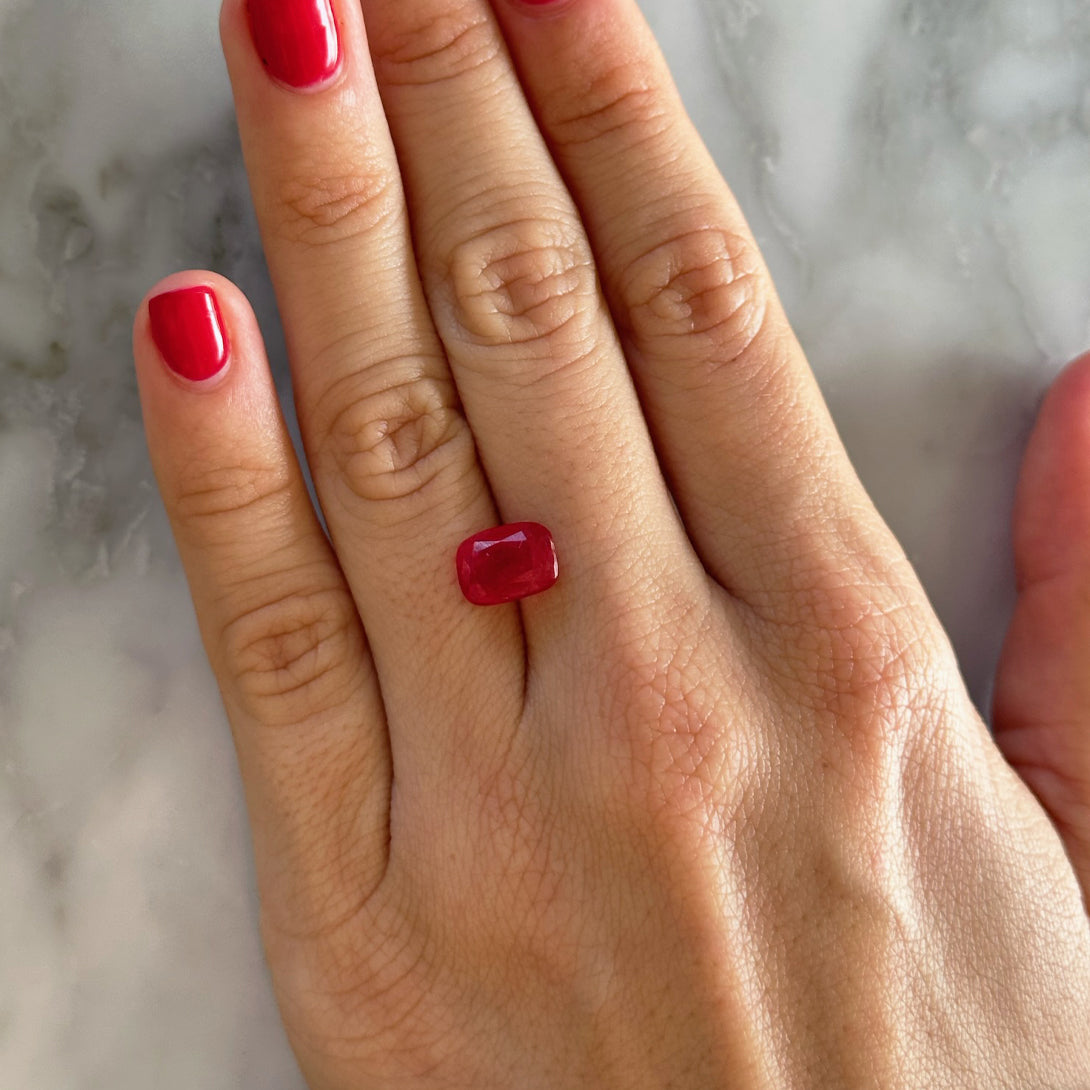 BESPOKE 3.39CT RHODONITE