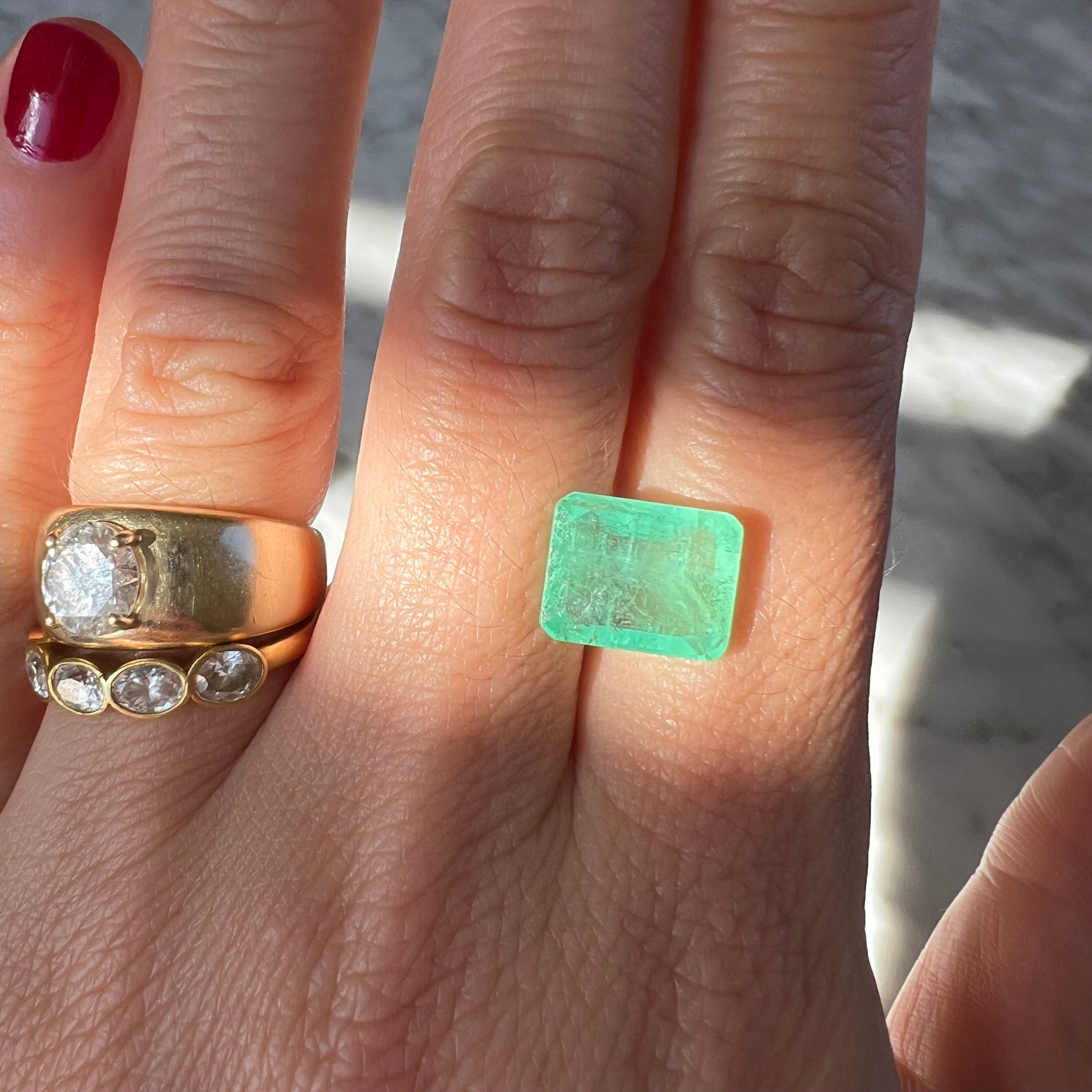 BESPOKE 4.37CT COLOMBIAN EMERALD