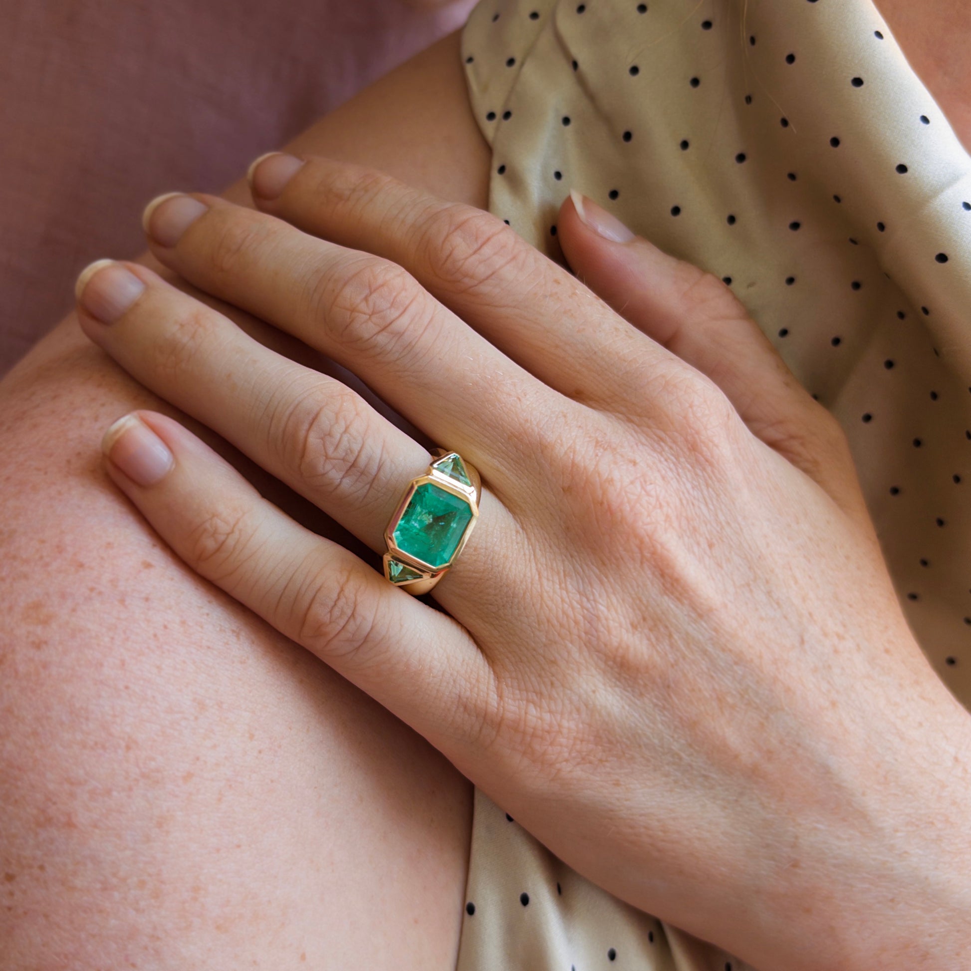 4.33tcw Emerald Three Stone Ring