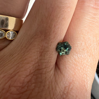 BESPOKE 0.94CT HEXAGON GREEN SAPPHIRE